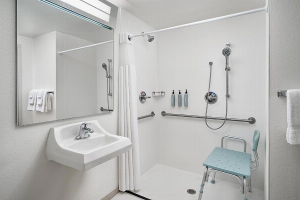 Courtyard by Marriott Baton Rouge Siegen Lane image 2