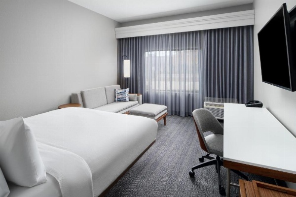 Courtyard by Marriott Baton Rouge Siegen Lane image 8